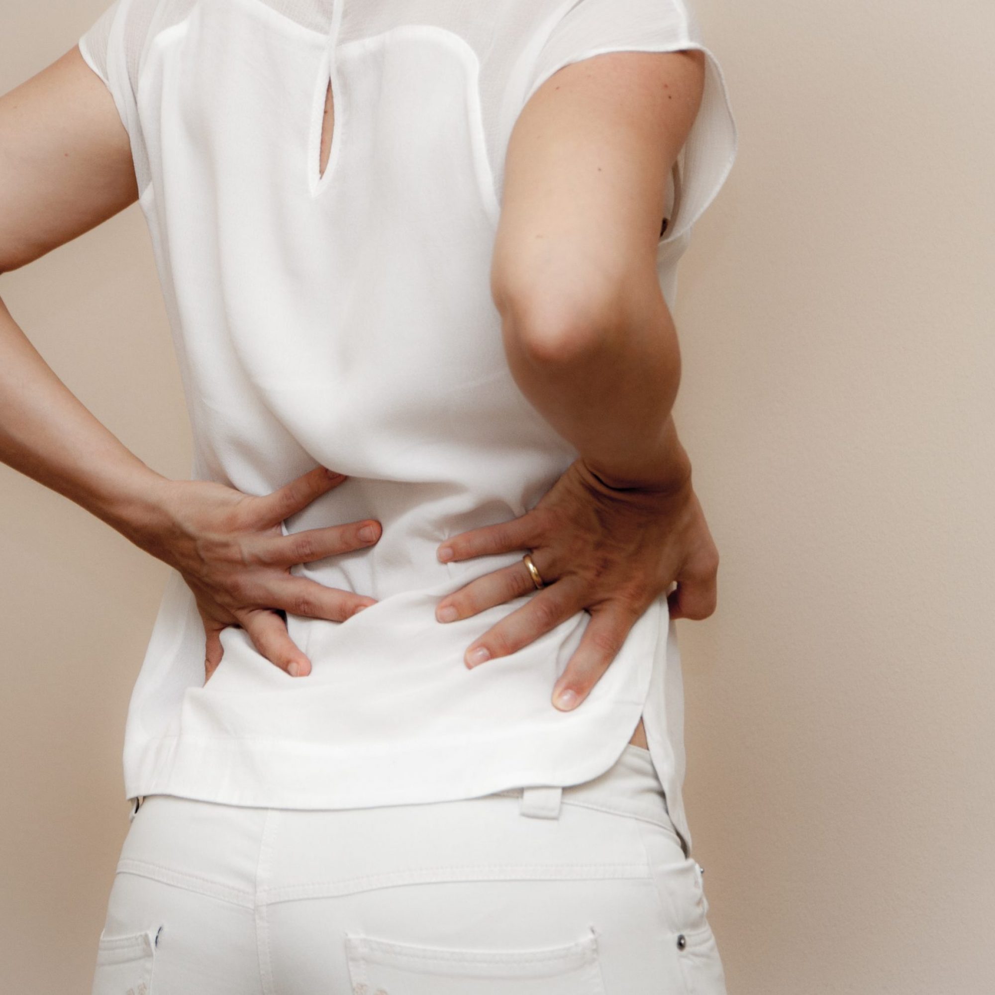Mehr als zwei drittel aller Menschen erleiden zumindest einmal im Leben Rückenschmerzen.